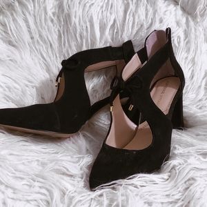 Closed Toe Black Heels